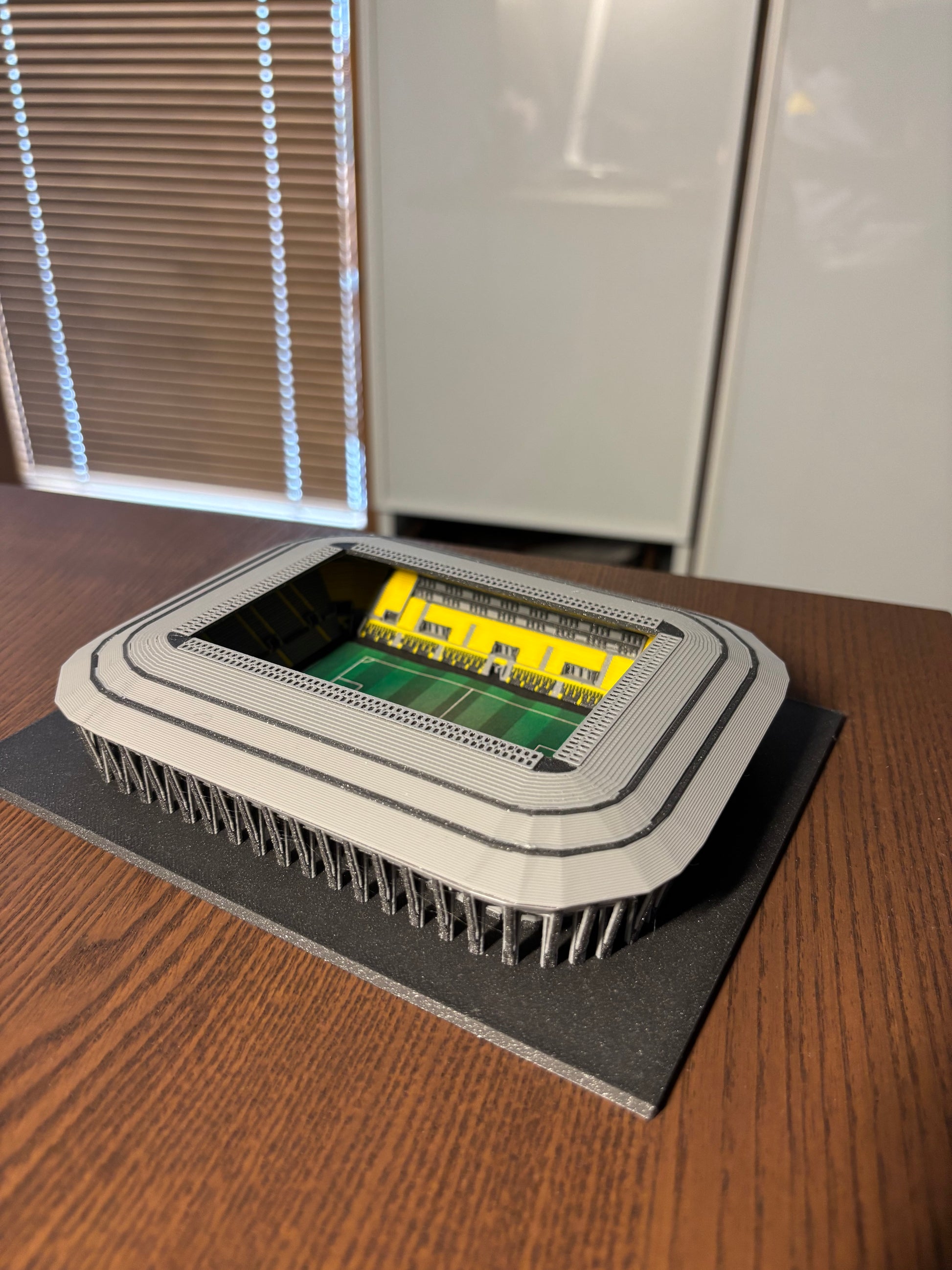 Barevný 3D model Rudolf-Harbig-Stadionu Dynamo Dresden – StadiArt 3D – pohled 8