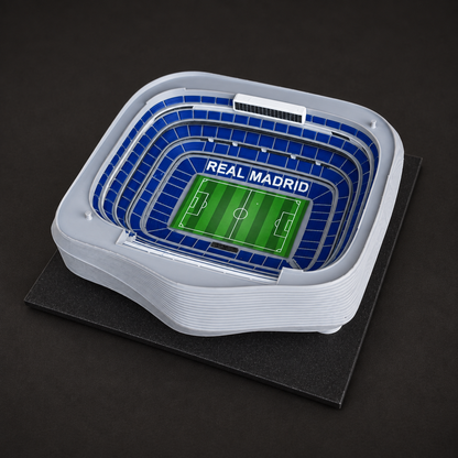 Santiago Bernabéu – Farbiges 3D-Stadionmodell – Ansicht 3