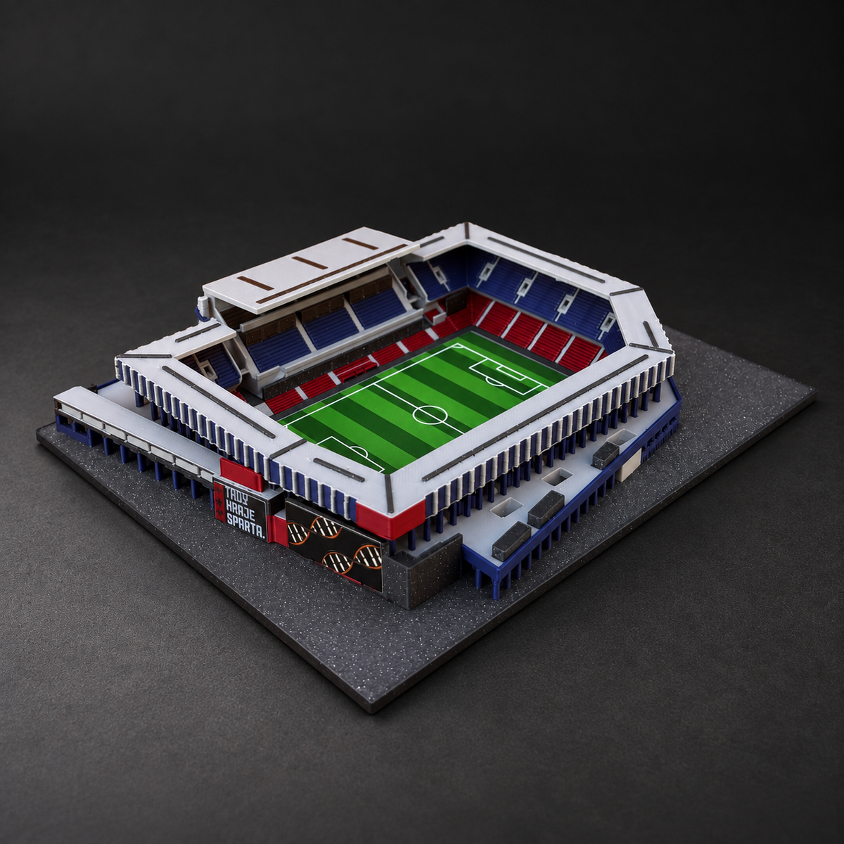Letná – Farbiges 3D-Stadionmodell