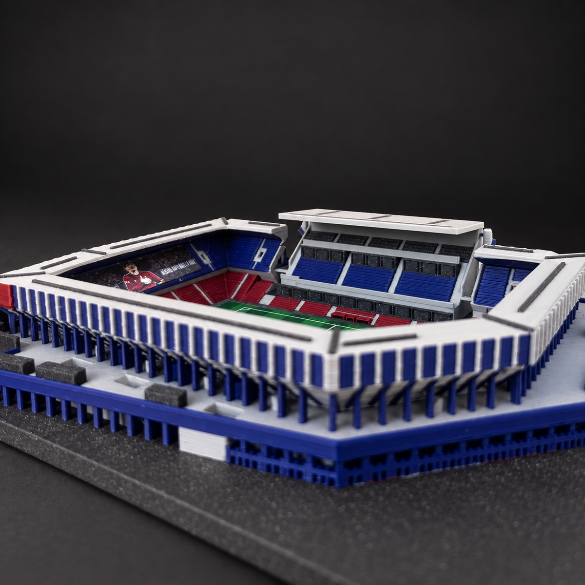 Letná – Farbiges 3D-Stadionmodell – Ansicht 4