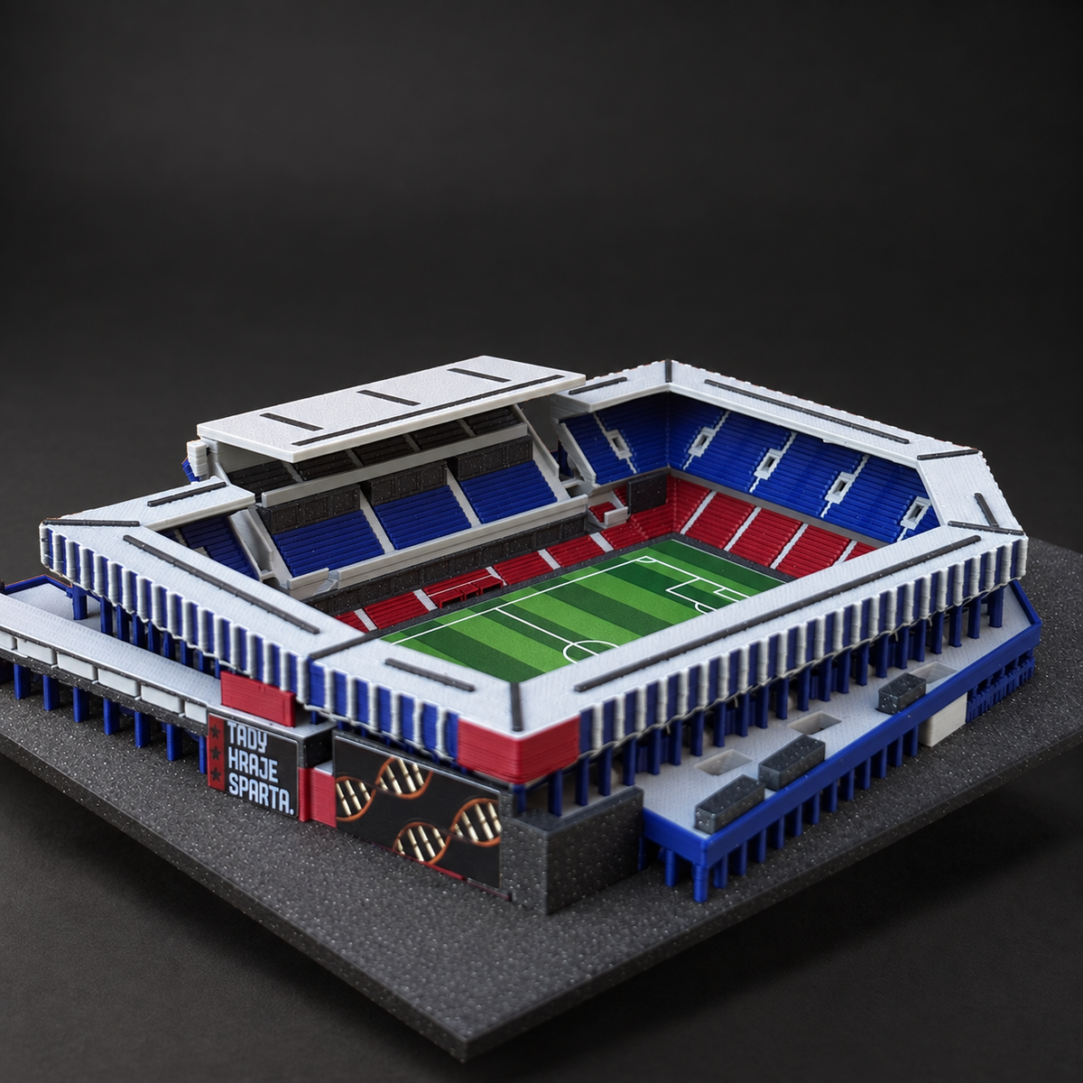 Letná – Farbiges 3D-Stadionmodell